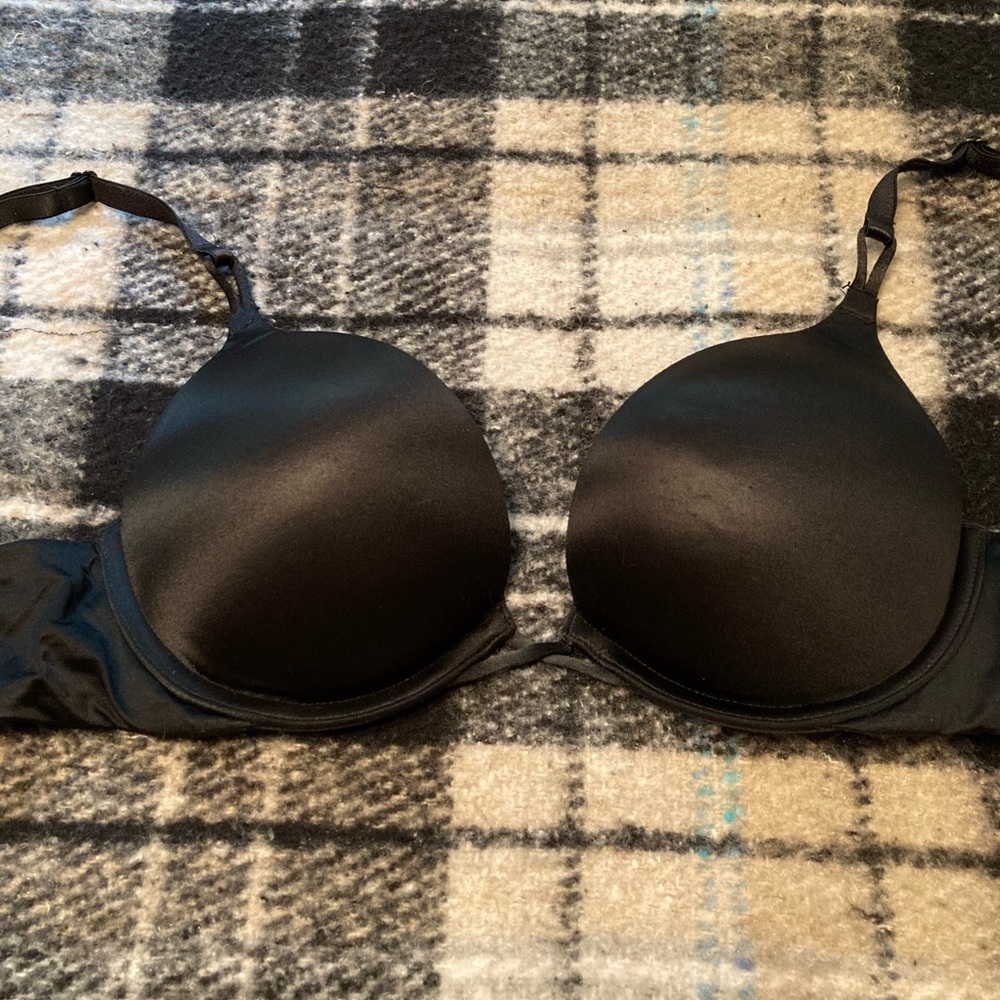 Victoria Secret Bombshell Plunge Bra